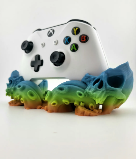 Soporte para mando de Xbox con diseño de calavera y tentáculo