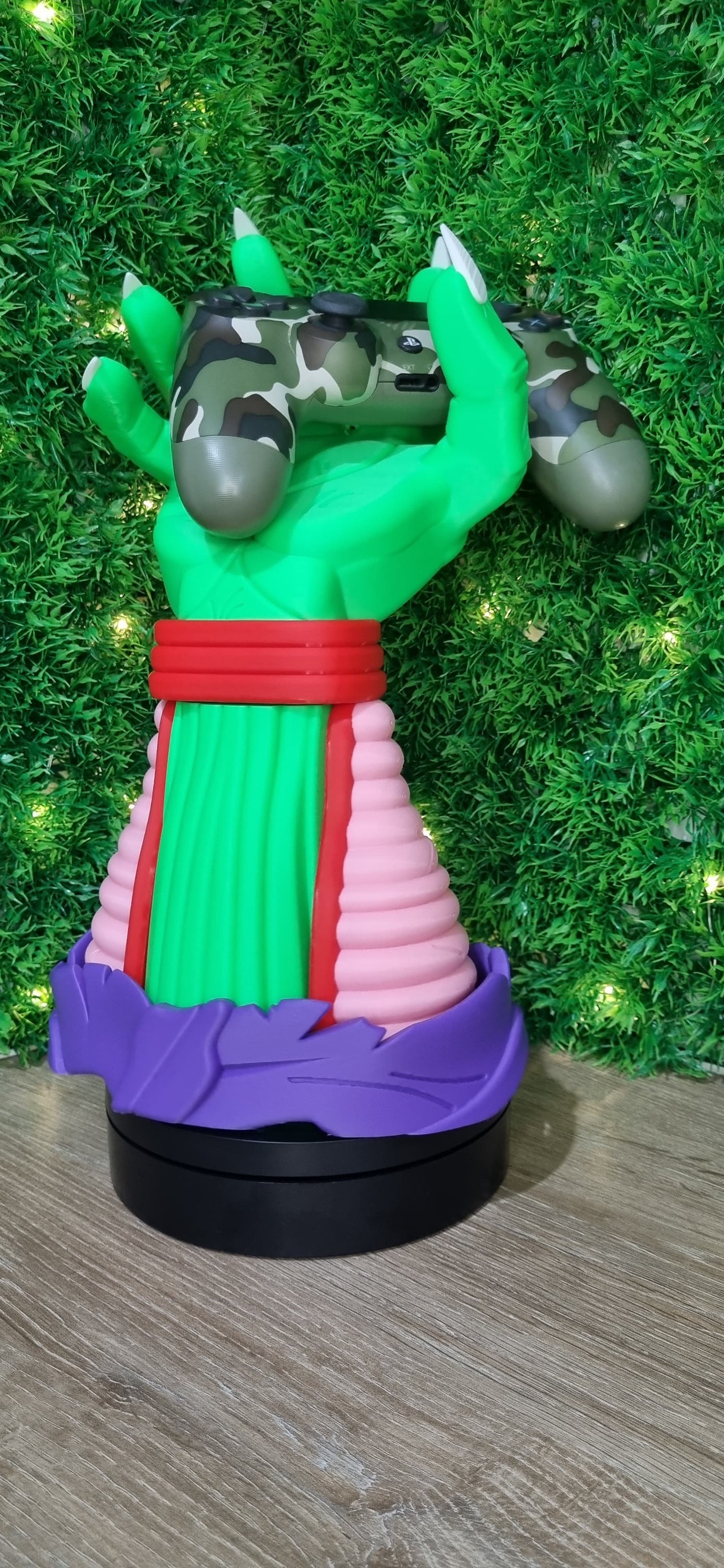 Soporte Mando Xbox PS4 PS5 Mano Piccolo Dragon Ball